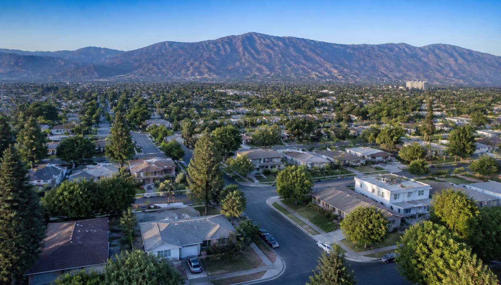 Residential neighborhood in the San Gabriel Valley with the foothills behind it